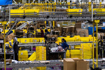 Amazon fulfillment center buzzes on Cyber Monday