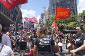 Manifestantes protestam contra a jornada de trabalho 6x1