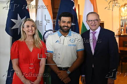 Australian PM Albanese receives Australian and Indian men's cricket teams at Kirribilli House in Sydney