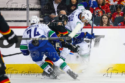 NHL: Vancouver Canucks at Calgary Flames