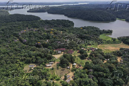 Vista de drone da aldeia indgena Krukutu da etnia Guarani na regio de Parelheiros