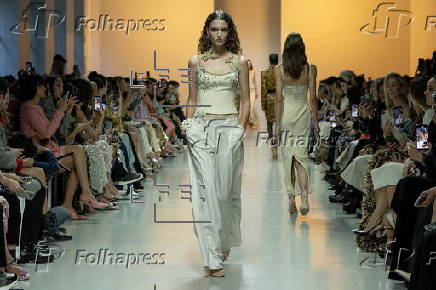 Georges Hobeika - Runway - Paris Fashion Week Womenswear S/S 2025