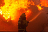 Palisades Fire burns during a windstorm on the west side of Los Angeles