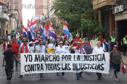 Marcha opositora entrega demandas a poderes de Paraguay tras caminar 65 kilmetros