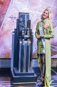 Miss Universo Victoria Kjaer posa para fotos No Empire State 