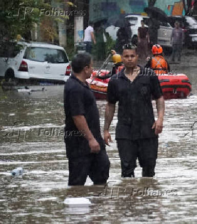 Alagamento na zona oeste de SP