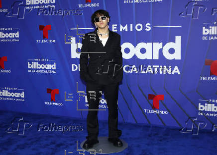 El negro y los diseos clsicos intervenidos dominaron la alfombra de los Latin Billboards