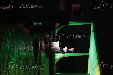 Corpo de um homem morto na frente do STF