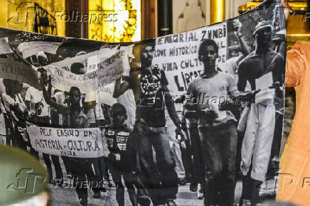 Movimento Negro Unificado comemora 47 anos em ato em São Paulo