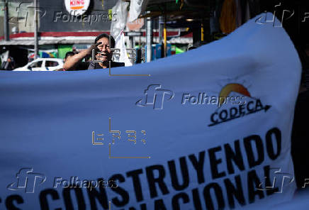 Campesinos guatemaltecos bloquean carreteras en repudio por detención de líderes indígenas