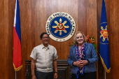 New Zealand defense minister visits Philippines to sign defense agreement