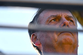 Bolsonaro encabeza una manifestación tres días después de salir del hospital