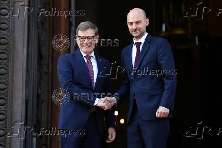French and German foreign ministers meet in Paris