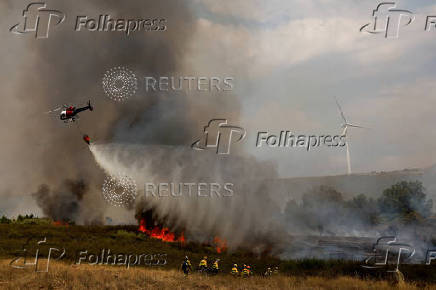 Wildfire on the outskirts of Abejera de Tabara