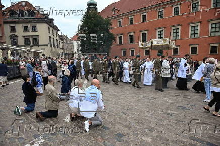 Traditional Corpus Christi procession in Warsaw