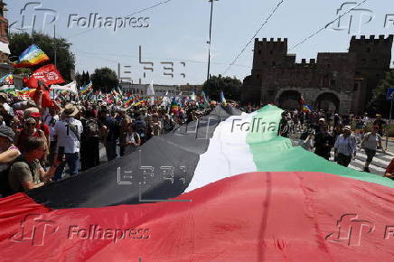 Stop ReArm Europe demonstration against war in Rome