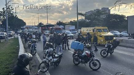 Acidente de trânsito com vítima fatal na marginal tietê