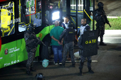 Homem faz refém em ônibus em Itaquera SP