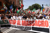 Pro-Palestinian protesters attend a demonstration calling for an end to the bombing in Gaza, in Rome