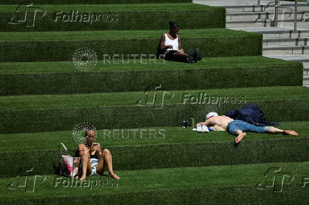 Hot weather in London