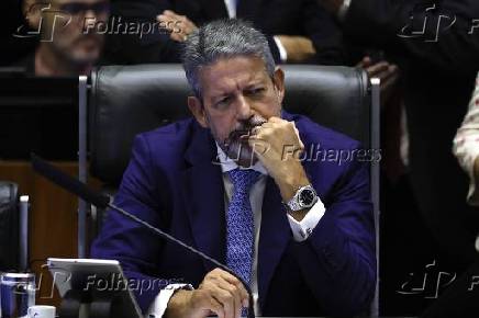 Arthur Lira comanda votação de corte de gastos na Câmara