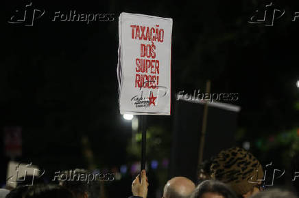 Protesto pela Taxação dos Super-Ricos