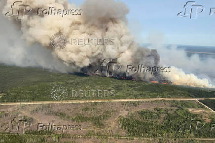 FILE PHOTO: Cenovus Energy scales back non-essential staff as Canada wildfires spread