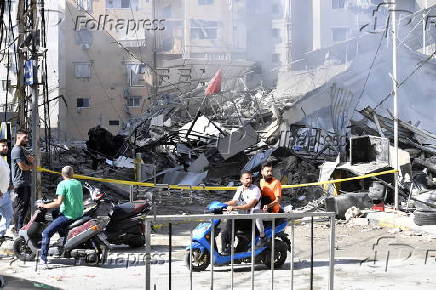 Israel carries out renewed airstrikes on southern Beirut neighborhood