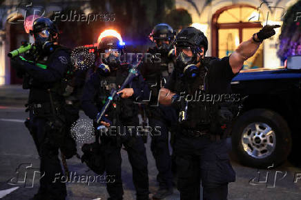 Protest following multiple detentions in downtown Los Angeles