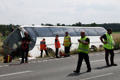 Bus crash on A81 highway in Sarthe