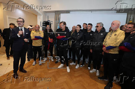 Jugadores de Barcelona Leyendas visitan El Casal de Cataluña en Buenos Aires