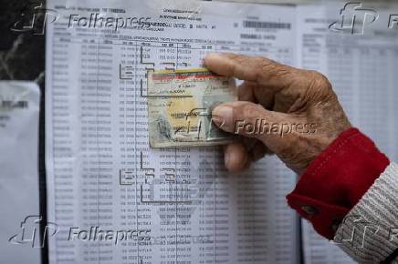 Maduro llama a los venezolanos a votar en un 