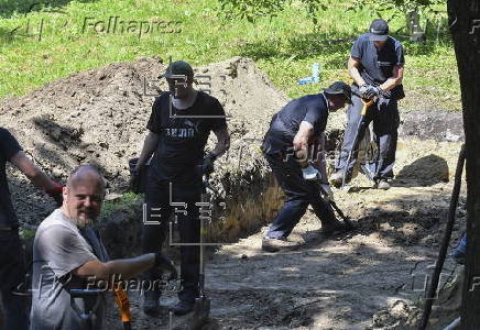 Polish soldiers who died in 1939 are exhumed in Lviv