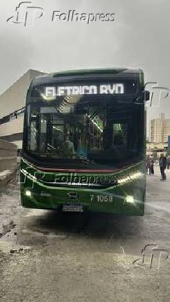 Governador Tarcísio Recebe trem e Ônibus da BYD