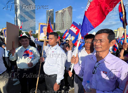 Solidarity March to support the government's decision to deploy the army at the disputed Thailand-Cambodia border, in Phnom Penh