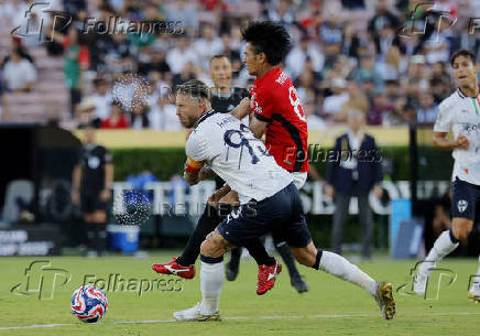 FIFA Club World Cup - Group E - Urawa Red Diamonds v CF Monterrey