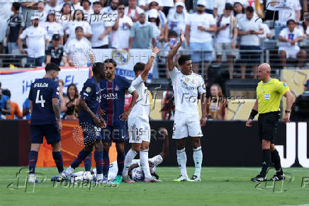 FIFA Club World Cup - Semi Final - Paris St Germain v Real Madrid