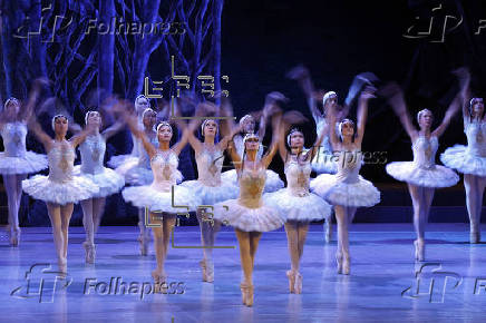 El Ballet Nacional de Cuba presenta el segundo acto de 'El lago de los cisnes'