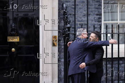 UK Prime Minister Starmer meets Ukrainan President Zelensky ahead of Trump?Putin talks in Alaska