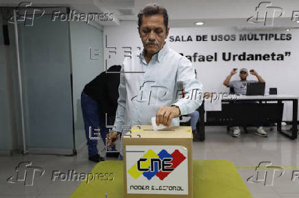 Venezolanos salen a votar en una segunda consulta para elegir proyectos de comunidades