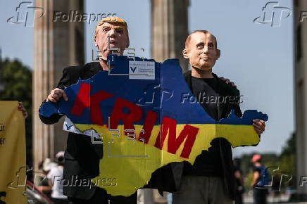 Pro-Ukraine protest in Berlin ahead of Trump’s talks with Putin in Alaska