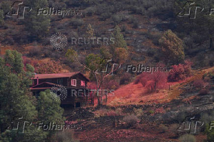Flames engulf Chinese Camp Town