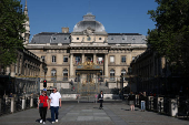 'Grandpa robbers' face trial in Paris over Kim Kardashian jewellery heist