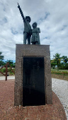 Monumento em homenagem aos imigrantes japoneses