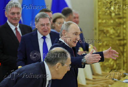 Russian President Putin and Mongolian President Khurelsukh meet in Moscow