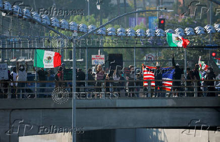 Protest following multiple detentions in downtown Los Angeles