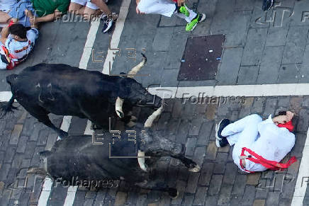 Los peligrosos Cebada Gago protagonizan el segundo encierro de los Sanfermines