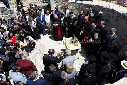 Church leaders and diplomatic envoy visit the town of Taybeh
