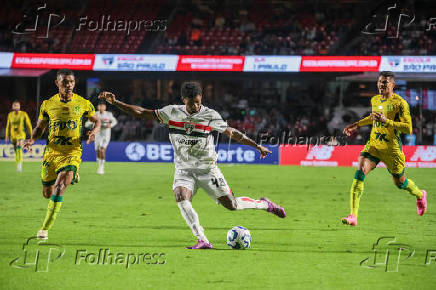 Partida entre são paulo e mirassol pelo campeonato brasileiro.