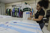 Produção de camisas esportivas na fábrica da Bomache, em Fortaleza
